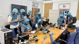 Video: Israeli army destroys the headquarters of Press House in Gaza