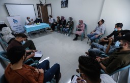 Press House holds an awareness workshop in collaboration with Palestinian Medical Relief Society 