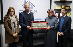 Ambassador Emadi Visits Press House- Palestine
