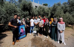 The Media Young Groups Organize Visits to Palestinian  Martyrs of Journalists' Families.