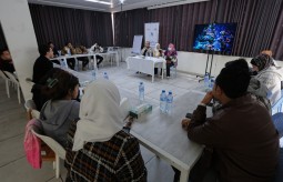 On the occasion of International Women's Day, Press House holds a dialogue session on the topic of "Palestinian Women Journalists... Reality & Experiences" and honors Al Bakri