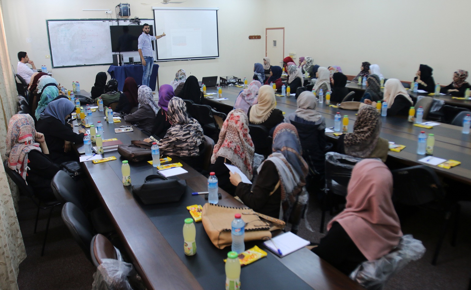 Press House-Palestine Conclude 6 Educational Meetings at various universities of Gaza City Within Promoting Objective Media In Gaza