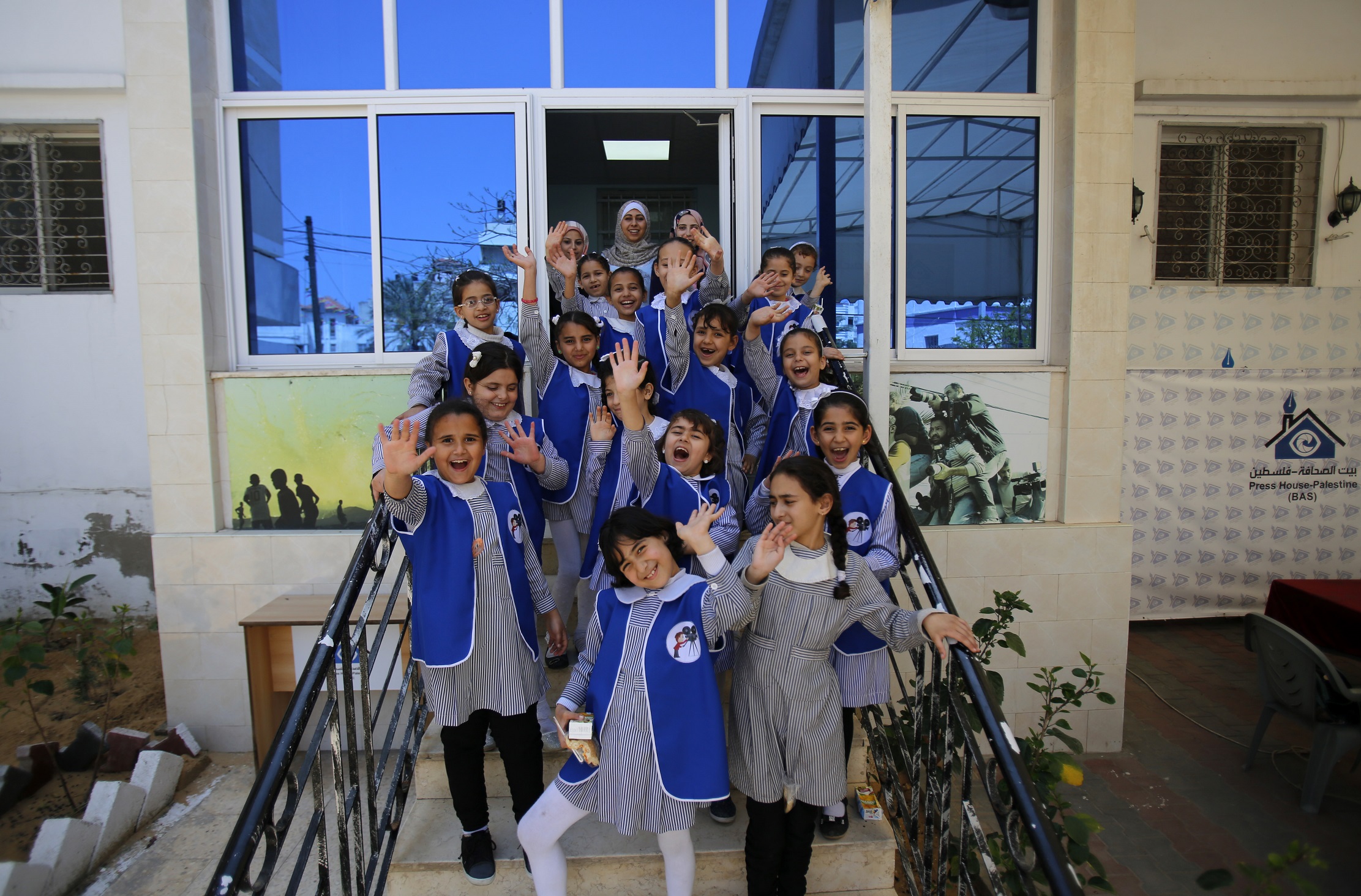 The Young Journalist Club Visits Press House