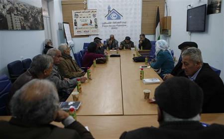 With Pictures ..  Press House Hosts a Meeting Between Palestinian Writers
