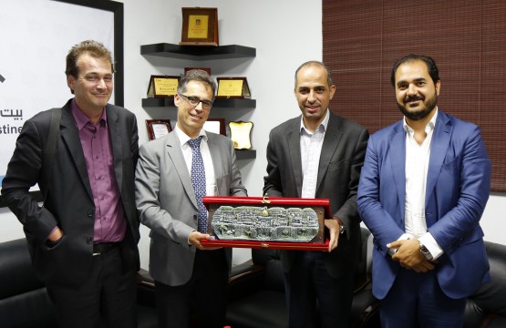 Press House Awards the Swiss Representative Gharneh in the Presence of its Deputy and the Representative Consultant