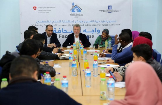 In the Presence of Young Journalists, Press House Organize “ Face the Press” Meeting with the Director of UNRWA Operations