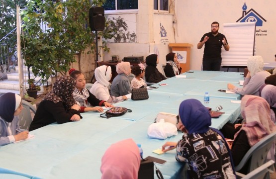 Mashaal Art Media Team concludes a training course on "Writing and Reciting Poetry" at Press House