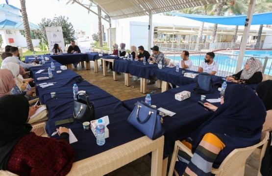 The English Media Club at Press House holds a meeting on "Palestinian Media and International Speech"