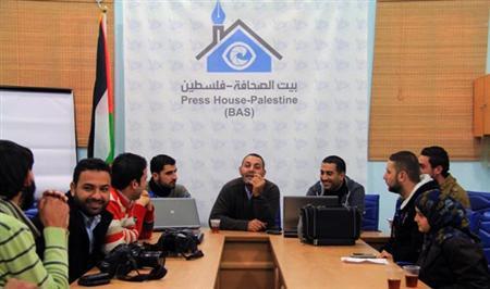 Press House Organizes a Meeting with AP Photographer Khalil Abu-Hamra