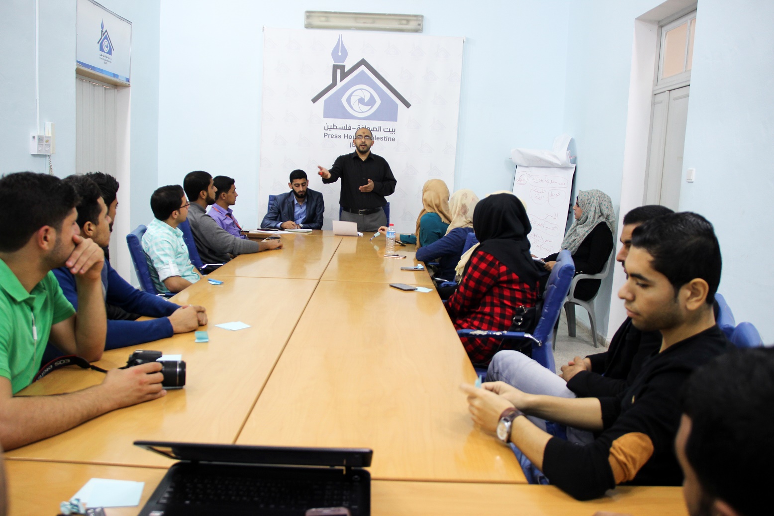 In cooperation with Press House… Media College of Al-Aqsa University Organizes A workshop About Public Relations