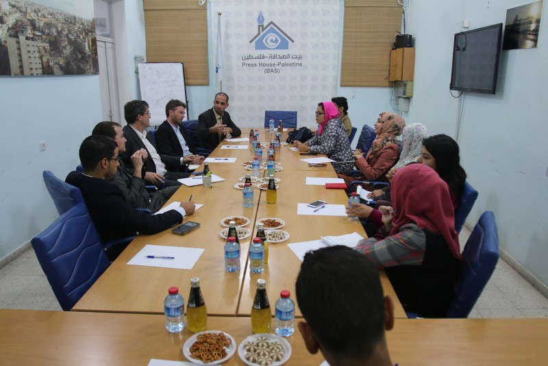 Press House Holds a Meeting with Journalists and a Delegation from the Swiss Foreign Ministry 