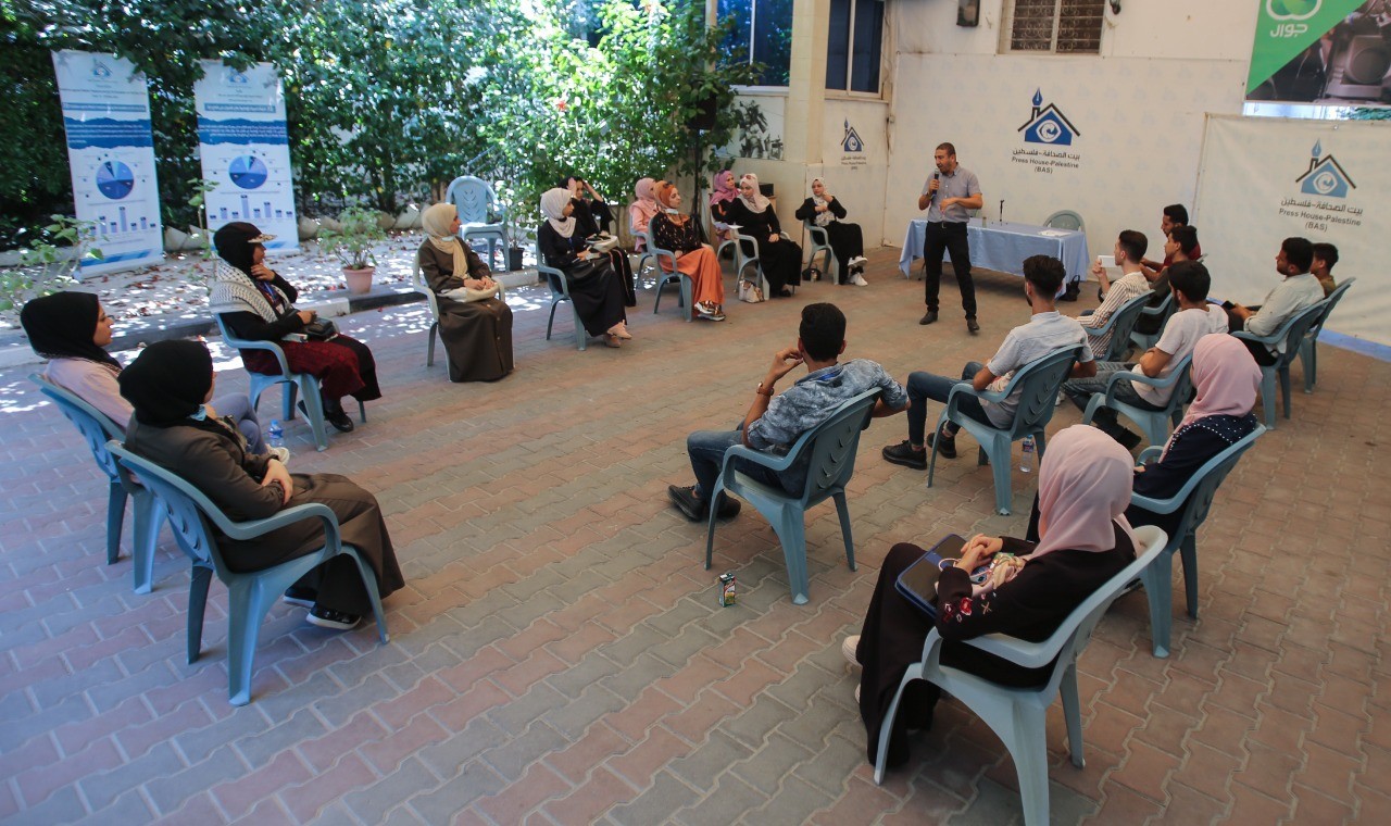 A group of media intellectual holds a workshop on the topic of "Writing Skills and Characteristics of Writer" at Press House
